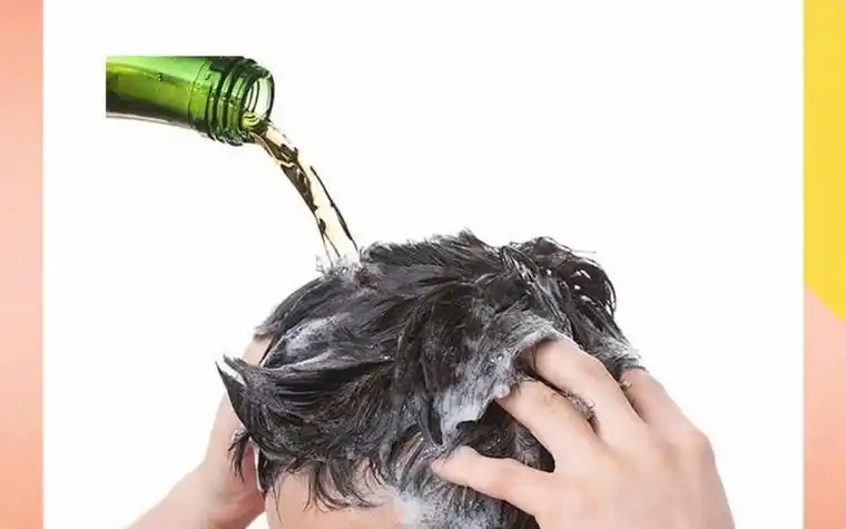 啤酒去头屑的方法（洗头水中加入啤酒／头皮 *** 法／啤酒漂洗法）